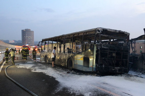 厦门市BRT公交车起火刑事案件侦办已有突破性