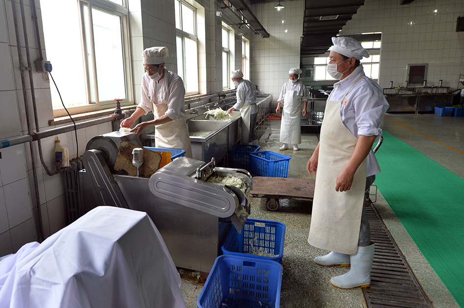 访北京看守所:监室带双向触摸屏 铁栏防 自杀 【