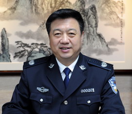 广东省副省长、公安厅厅长李春生