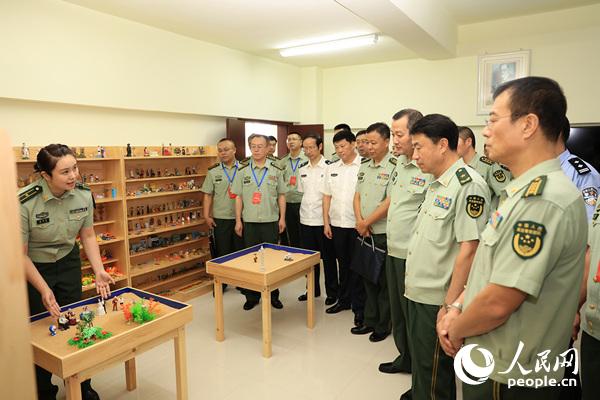 会议代表参观海南海警训练基地警营文化建设